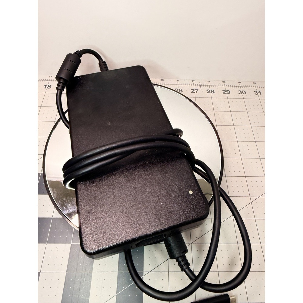 Dell Thunderbolt Dock TB16 (Model K16A) with power adapter. - Picture 8 of 8